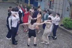 Anoche se emitió el último episodio de ATAV 2. Anoche se emitió el último episodio de ATAV 2.