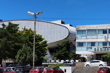 El municipio de Necochea subastó el histórico edificio. El municipio de Necochea subastó el histórico edificio.
