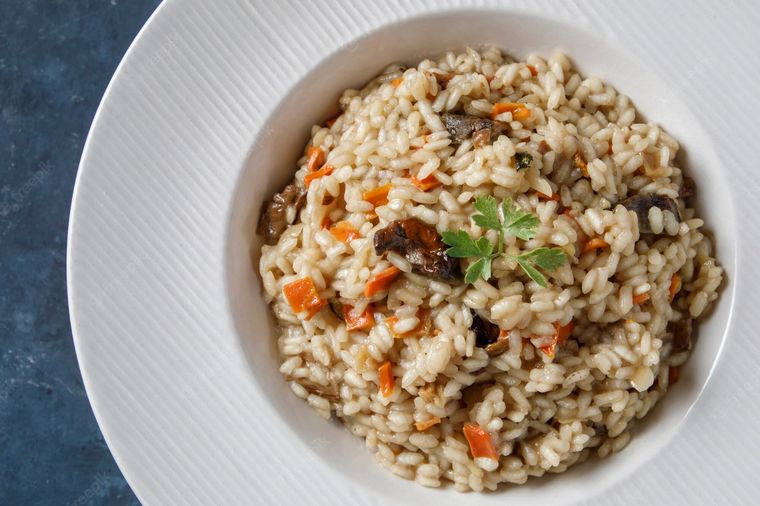 Este risotto de verduras te asombrará por su exquisito sabor ¡no podrás dejar de comerlo!