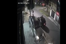 lo asaltaron, se defendio a los tiros y baleo a uno de los ladrones