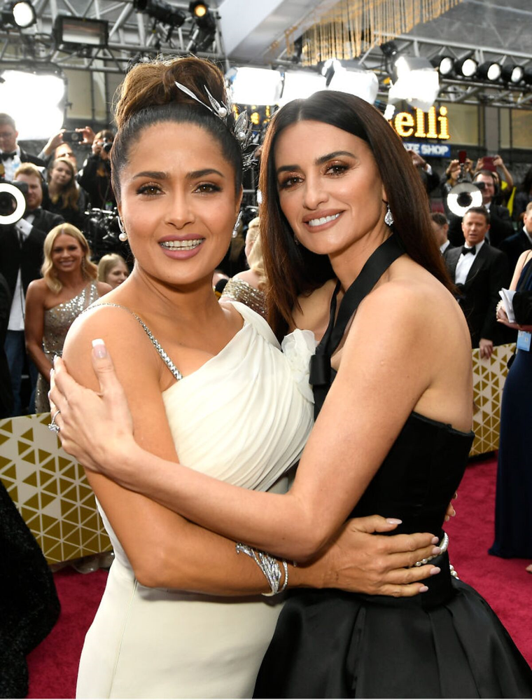 Salma Hayek y Penélope Cruz LAS ACTRICES SE CONOCIERON EN LA DÉCADA DE LOS 90 Foto: Instagram