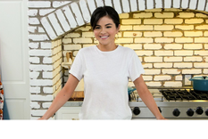 Selena Gómez aprende a hacer este clásico de la repostería que les gusta a todos. Foto: Spoiler Time