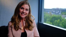 Julie Inman Grant tiene mucho trabajo por delante como reguladora de seguridad en internet de Australia Julie Inman Grant tiene mucho trabajo por delante como reguladora de seguridad en internet de Australia