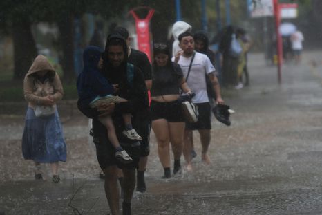 El pronóstico en Argentina anticipa tormentas fuertes en el norte y el centro del país. El pronóstico en Argentina anticipa tormentas fuertes en el norte y el centro del país.