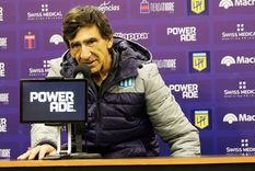 Gustavo Costas en conferencia de prensa. Foto: Racing Club Web Oficial Gustavo Costas en conferencia de prensa. Foto: Racing Club Web Oficial