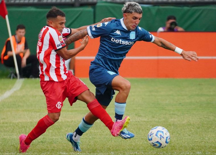 Racing venció a Barracas en cancha de Arsenal. Foto: Fotobaires