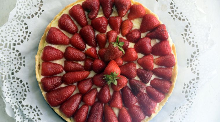 Prepará una rica tarta de frutillas.