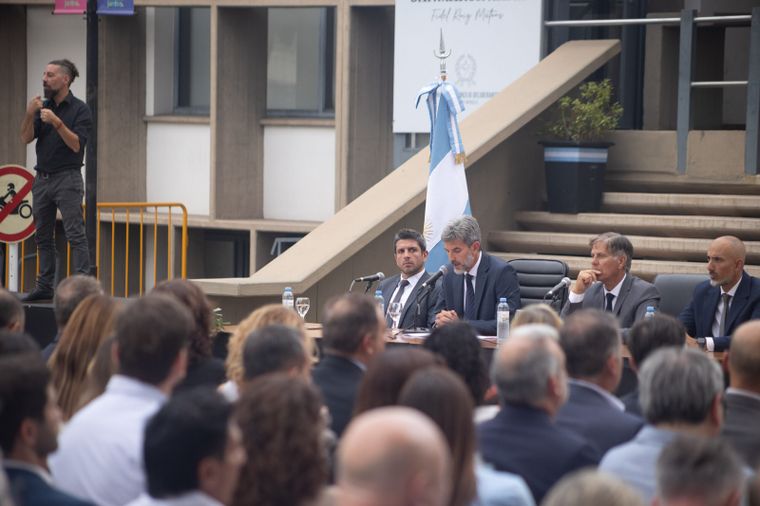 Ulpiano Suarez brindó su discurso anual ante el Concejo Deliberante.