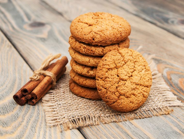 Una receta de galletas de avena y canela es perfecta para reemplazar golosinas procesadas. Una receta de galletas de avena y canela es perfecta para reemplazar golosinas procesadas.