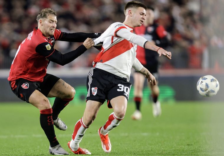 No se sacan diferencias en el Monumental. Foto: Fotobaires