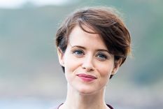 Foto: https://www.refinery29.com/en-us/2018/11/215566/claire-foy-hair-makeup-beauty-evolution
