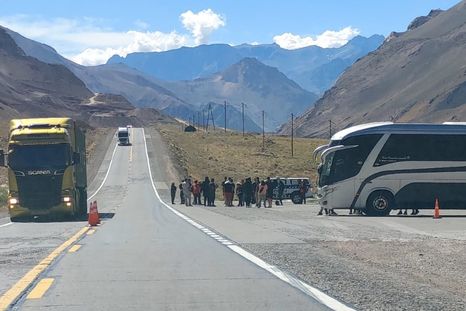 Parte de los controles a los hinchas del Colo Colo Foto: Gendarmería Nacional