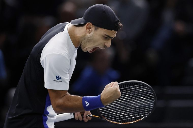 Cerúndolo se impuso en dos sets ante Rublev. Foto: EFE