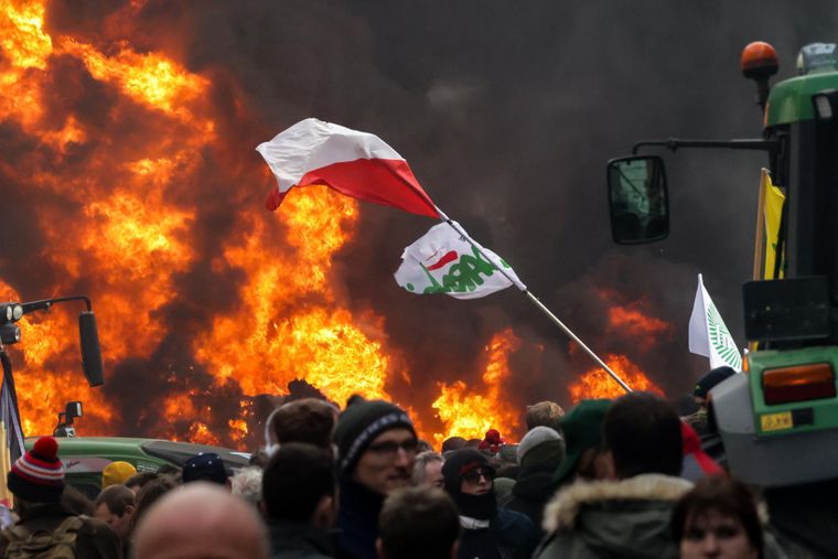 Las manifestaciones contra el acuerdo de la Unión Europea con el Mercosur se replican en distintos países.