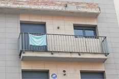 El balcón desde el que cayeron Foto: Gentileza @NiusDiario