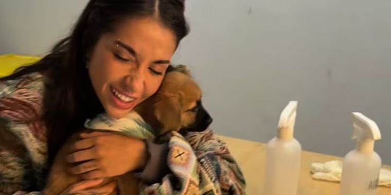 El pequeño rescatado tuvo que pasar por un hogar transitorio antes de volar a Buenos Aires. El pequeño rescatado tuvo que pasar por un hogar transitorio antes de volar a Buenos Aires.