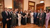 Jorge Macri junto a los nuevos integrantes de la Legislatura porteña Jorge Macri junto a los nuevos integrantes de la Legislatura porteña