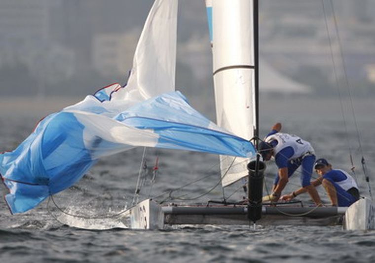 Los argentinos remontaron 10 posiciones en la clasificación la general. Foto: EFE