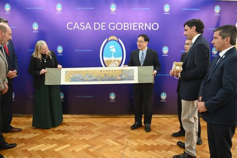 El gobierno de Mendoza recibió a funcionarios de Guangdong, China. El gobierno de Mendoza recibió a funcionarios de Guangdong, China.