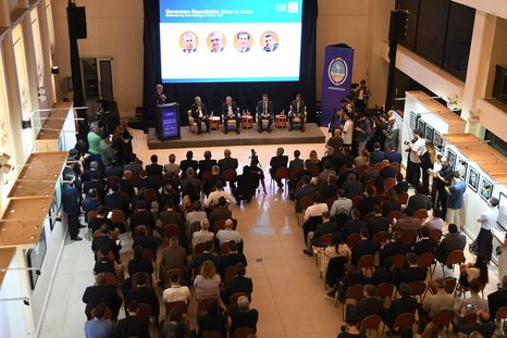 Mendoza fue anfitriona del LATAM & Argentina Critical Minerals Summit 2025, donde buscó posicionarse como un hub financiero para la minería. Mendoza fue anfitriona del LATAM & Argentina Critical Minerals Summit 2025, donde buscó posicionarse como un hub financiero para la minería.