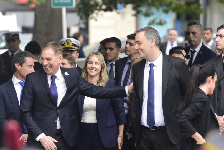 El ministro del Interior, Diego Santilli, y el jefe de Gabinete, Manuel Adorni. El ministro del Interior, Diego Santilli, y el jefe de Gabinete, Manuel Adorni.