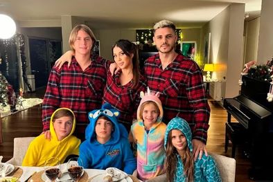 MDZol | Wanda Nara y Mauro Icardi, junto a sus hijos, todos luciendo un look relajado en pijamas. Foto: Ig Wanda Nara
