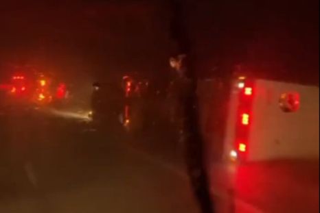 Temporal extremo: camiones volcados en la autopista Rosario–Córdoba.