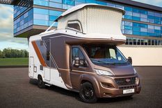 Este motorhome permite dormir cómodo en las alturas Foto: Bürstner Lyseo Gallery