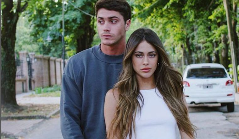 El hermano mayor de Tini Stoessel Fran disfruta de su carrera como modelo.