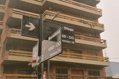 La esquina Diego Maradona, oficial mente, Segurola y La Habana. La esquina Diego Maradona, oficial mente, Segurola y La Habana.