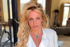 Radiante Britney Spears causa furor con sus posteos