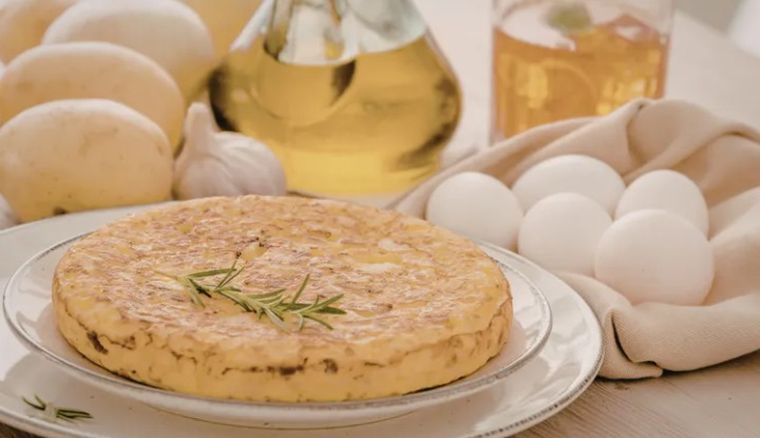 Todo indicaría que a los gobernantes les resulta muy difícil hacer una tortilla sin antes romper los huevos. Todo indicaría que a los gobernantes les resulta muy difícil hacer una tortilla sin antes romper los huevos.