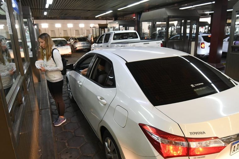 Miles de mendocinos esperan regresar en las próximas horas. Foto: ALF PONCE MERCADO / MDZ