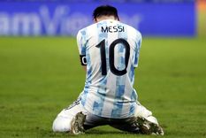 Messi completó su viaje como héroe, con la victoria en Qatar. Foto: twitter.com/barcauniversal Messi completó su viaje como héroe, con la victoria en Qatar. Foto: twitter.com/barcauniversal