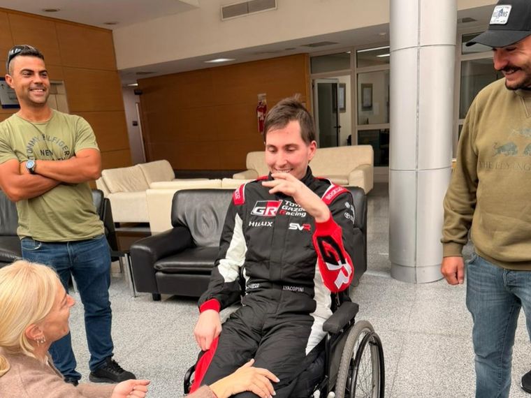 Juan Cruz Yacopini volvió a utilizar su overol de carrera