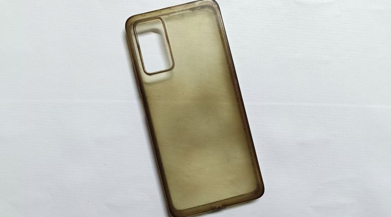 Blanquea la funda del celular en simples pasos. Foto: Shutterstock