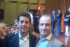 El intendente de Santiago Temple, Marco Ferace, junto al ministro del Interior, Wado de Pedro