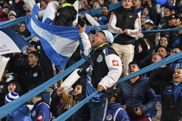 El cambio de sede no cayó bien en los hinchas de Bodegueros Foto: Juan Ignacio Blanco / MDZ.