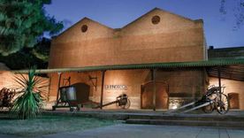 La Enoteca se encuentra emplazada en el Centro Cívico de la Ciudad de Mendoza. La Enoteca se encuentra emplazada en el Centro Cívico de la Ciudad de Mendoza.