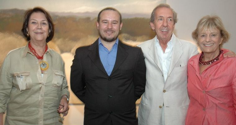 Julieta Gargiulo, Enrique Testasecca,  Manuel Mas, Norma Cizza de Mas recibieron a los invitados. Foto: Gentileza