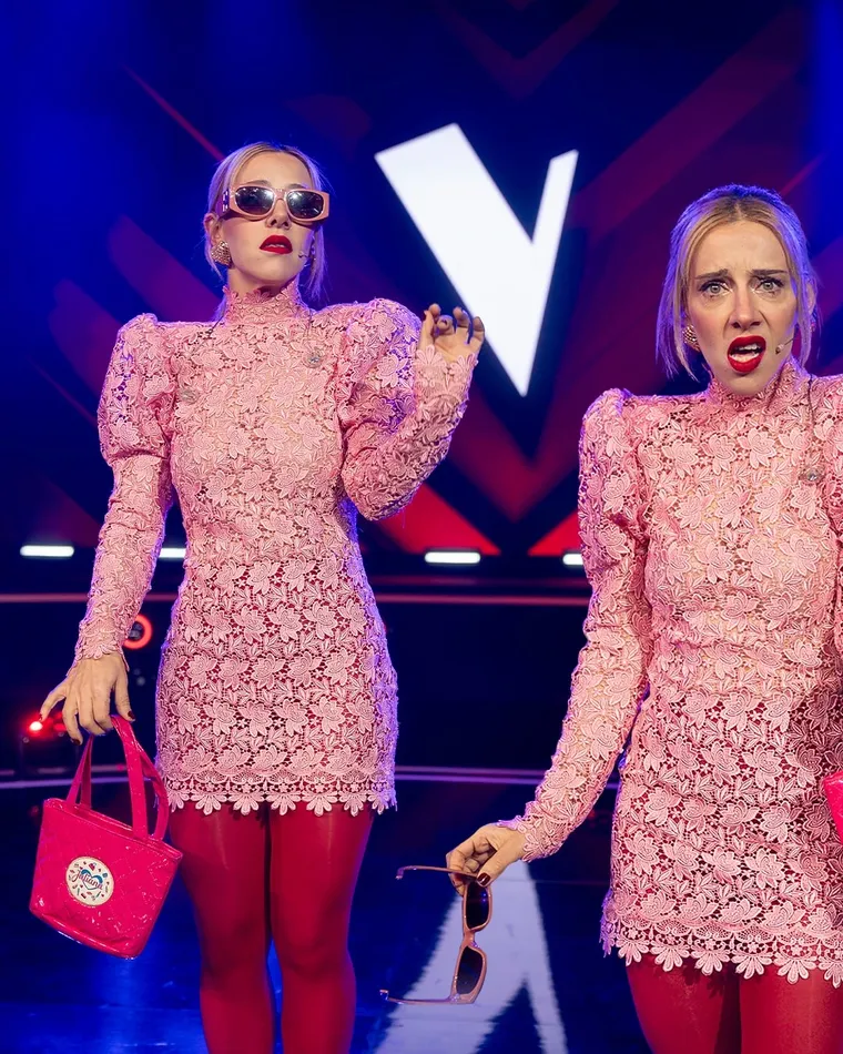 El look de Juliana Gattas en La Voz. El look de Juliana Gattas en La Voz.