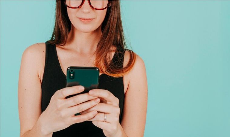 WhatsApp permite colocar contraseña a los chats. Foto: Freepik