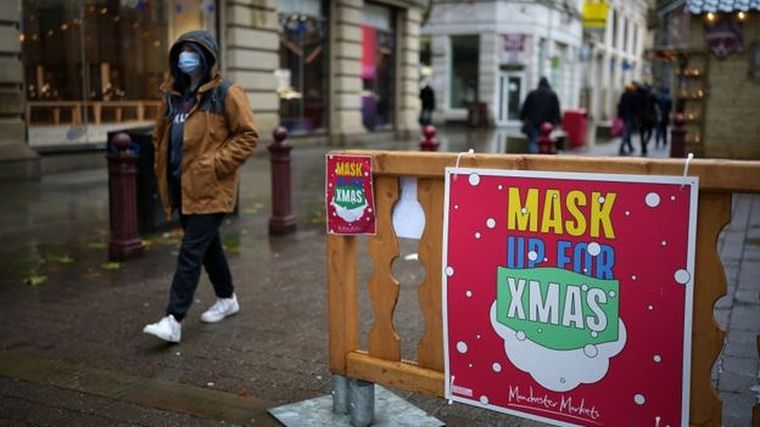 Foto: GETTY IMAGES. Reino Unido exhortó a su población a suspender las fiestas de Navidad.