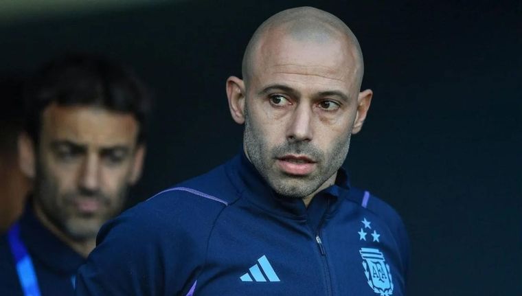 Mascherano va por el doblete