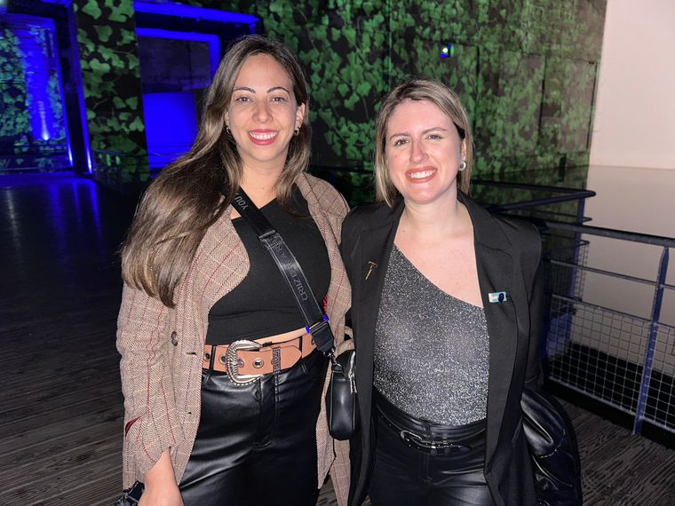 Ale Antequera y Flora Ferrer, de Run for Wine. Ale Antequera y Flora Ferrer, de Run for Wine.