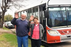 Los dos jubilados con sus ahorros compraron un Mercedes Benz 1418