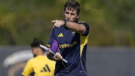 Claudio Úbeda, en pleno entrenamiento de Boca en Ezeiza. Claudio Úbeda, en pleno entrenamiento de Boca en Ezeiza.