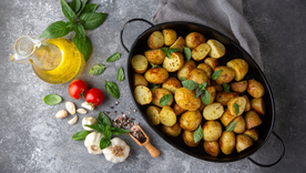 Ajo + papas: receta de papas asadas que se vuelven tu guarnición favorita. Ajo + papas: receta de papas asadas que se vuelven tu guarnición favorita.