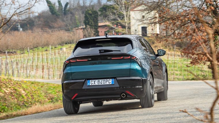 Alfa Romeo celebra 75 años de tracción total: la evolución de la mítica tecnología Q4