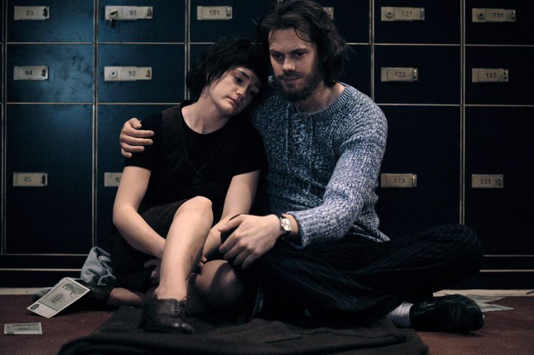 Bill Skarsgård lidera el elenco de Clark. Bill Skarsgård lidera el elenco de Clark.
